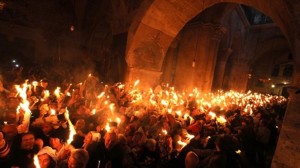 Cristianos-Sagrado-Iglesia-Sepulcro-Jerusalen_MEDIMA20110423_0001_3