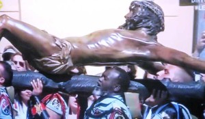 Cristo-de-la-Buena-Muerte-y-Mouhammadou--2015