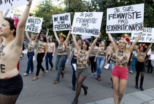 femen_en_paris596-01-07