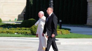 papafranciscoypresidenteazerbaiyn_alanholdren_aciprensa_02102016