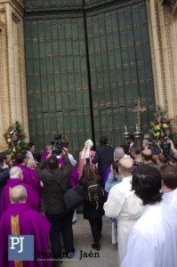 apertura-de-la-puerta-santa-por-el-ano-de-la-misericordia